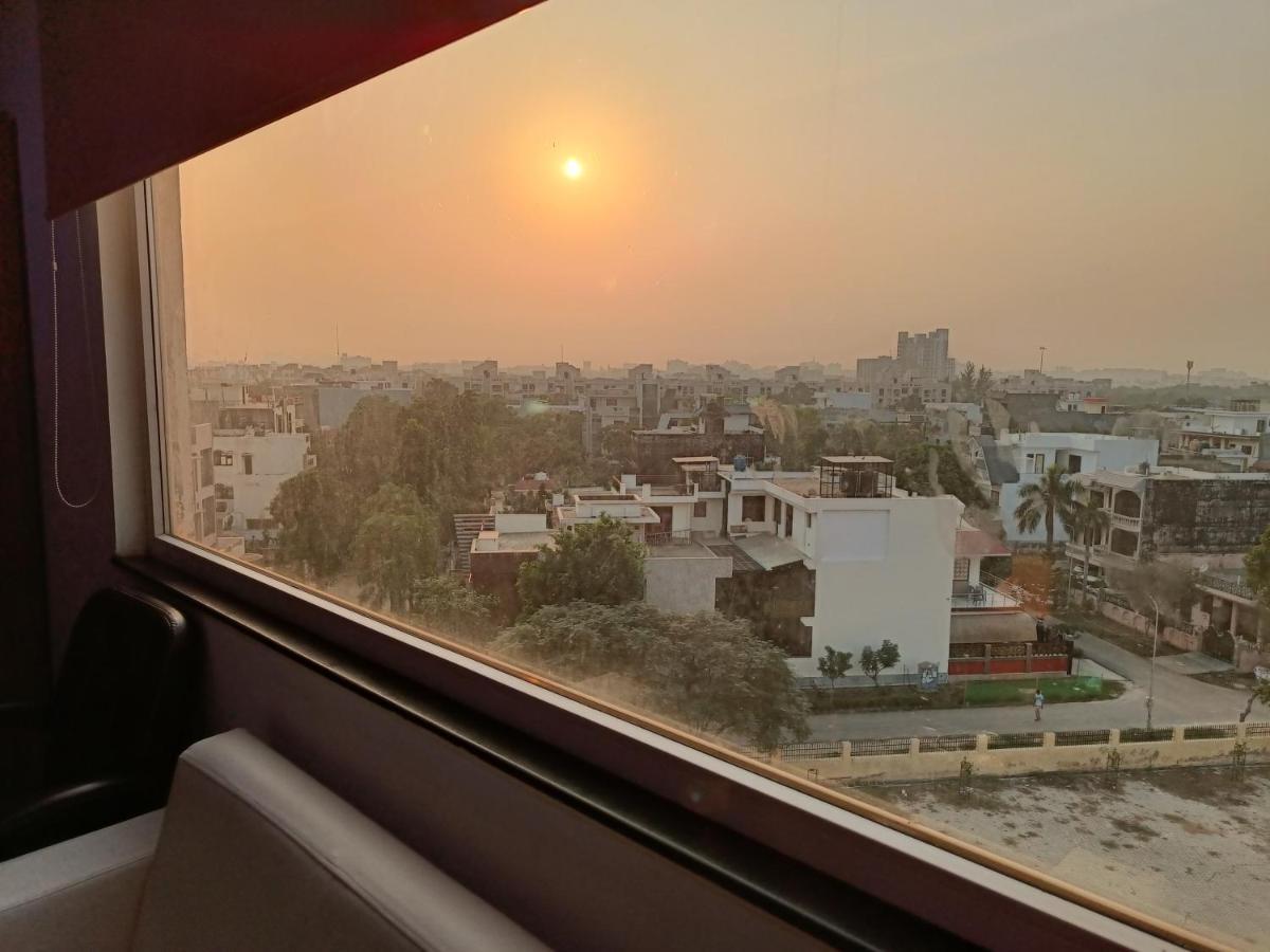 The Dwelling Paradise Hotel Greater Noida Exterior photo