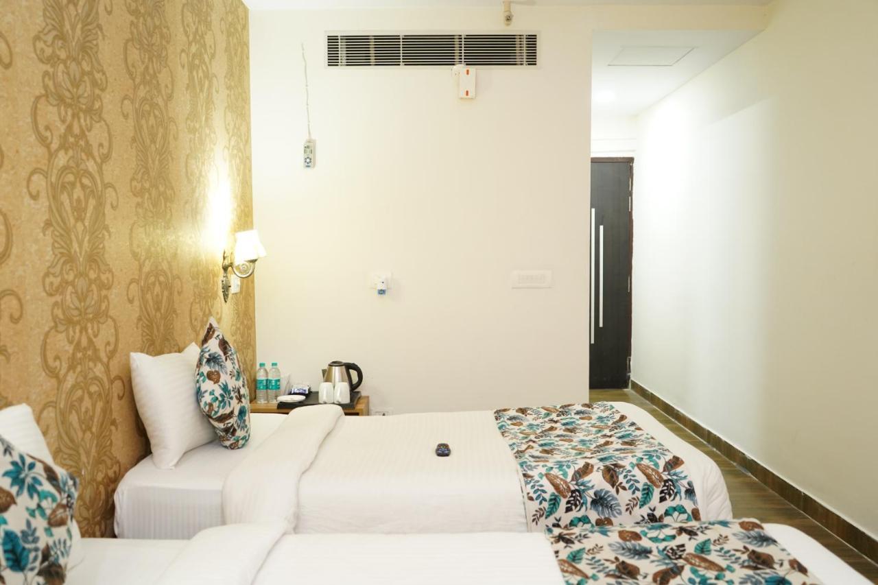 The Dwelling Paradise Hotel Greater Noida Exterior photo